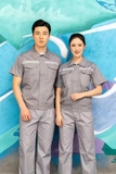 灰色夏季工作服